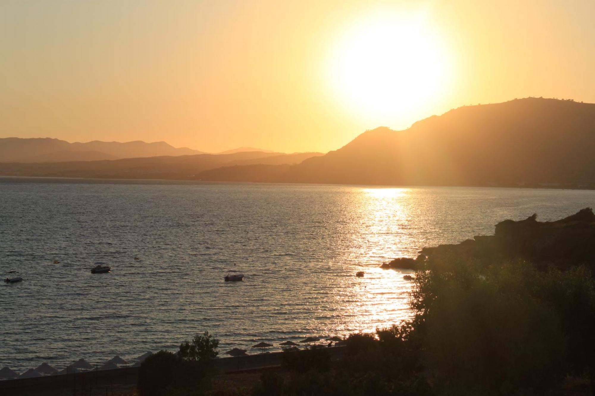 Anthi Maria Beach Apartments Pefki Dış mekan fotoğraf